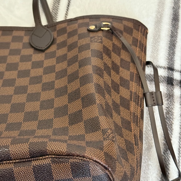 Louis Vuitton never fall MM monogram tote with Rose Ballerine interior - Picture 7 of 11